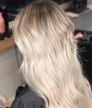 Blonde aurora-hairdressing-northampton