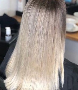 Blonde aurora-hairdressing-northampton