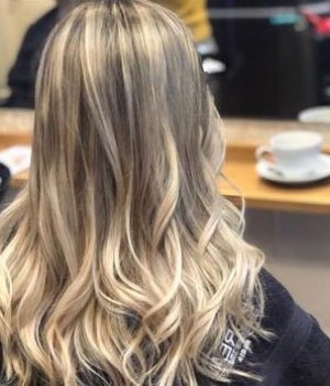 Blonde aurora-hairdressing-northampton