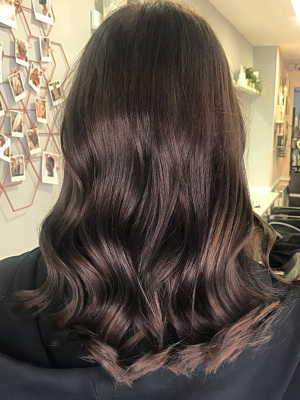 GLOSSY-BRUNETTE-HAIR-COLOUR-AURORA-HAIRDRESSING-NORTHAMPTON